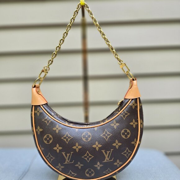 Louis Vuitton Loop Monogram - Picture 2 of 16